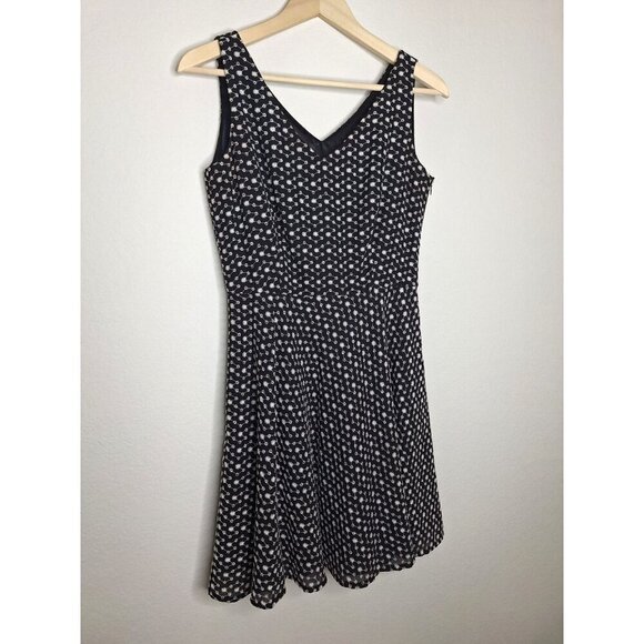 💙 Tahari Dress - Picture 2 of 8